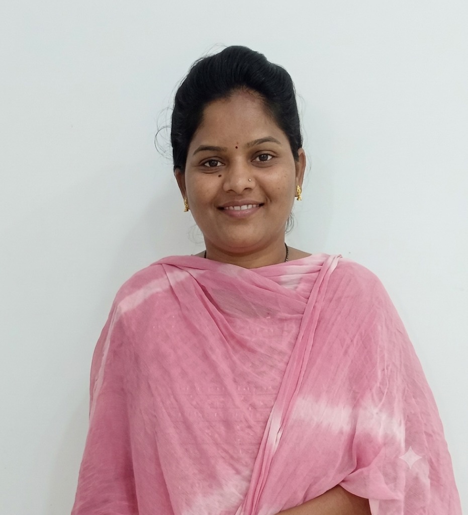 Pooja Ravi Bardekar - Full time Baby Sitter in Malad in Mumbai